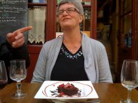 Sue avec gateau