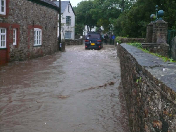 The Catherine Wheel - Floods May 2008